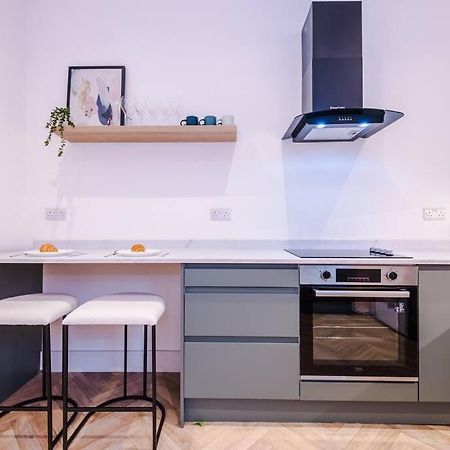 הוילה מנצ'סטר 5 Bed Salford Sanctuary Retreat מראה חיצוני תמונה