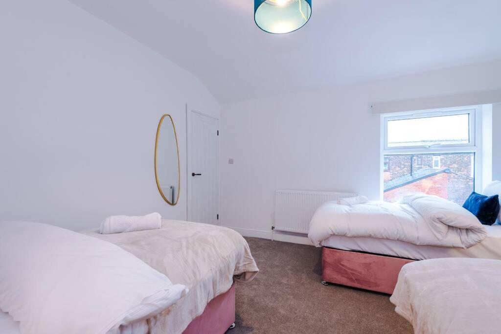 הוילה מנצ'סטר 5 Bed Salford Sanctuary Retreat מראה חיצוני תמונה