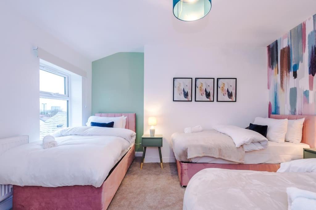 הוילה מנצ'סטר 5 Bed Salford Sanctuary Retreat מראה חיצוני תמונה