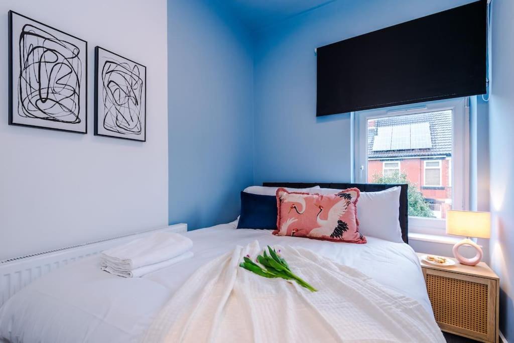 הוילה מנצ'סטר 5 Bed Salford Sanctuary Retreat מראה חיצוני תמונה