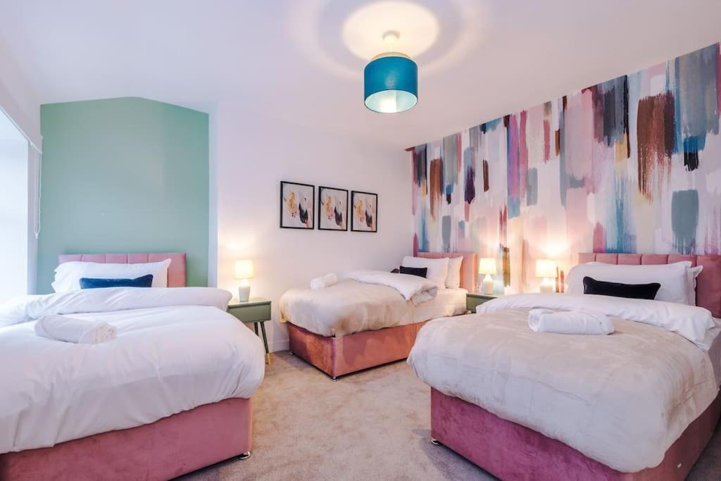 הוילה מנצ'סטר 5 Bed Salford Sanctuary Retreat מראה חיצוני תמונה