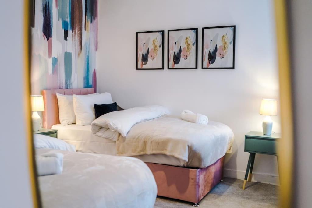 הוילה מנצ'סטר 5 Bed Salford Sanctuary Retreat מראה חיצוני תמונה