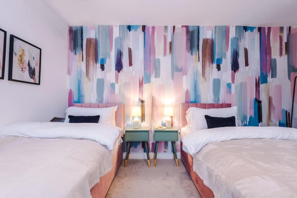 הוילה מנצ'סטר 5 Bed Salford Sanctuary Retreat מראה חיצוני תמונה