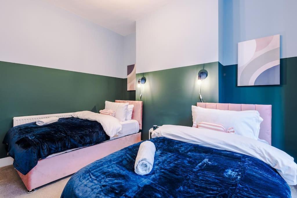 הוילה מנצ'סטר 5 Bed Salford Sanctuary Retreat מראה חיצוני תמונה