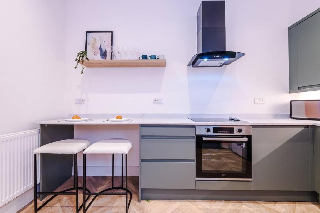 הוילה מנצ'סטר 5 Bed Salford Sanctuary Retreat מראה חיצוני תמונה