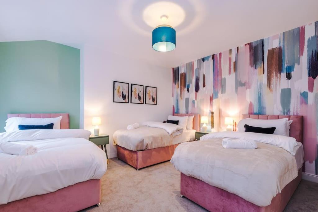 הוילה מנצ'סטר 5 Bed Salford Sanctuary Retreat מראה חיצוני תמונה