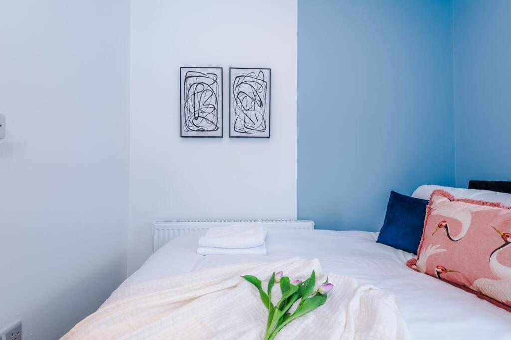הוילה מנצ'סטר 5 Bed Salford Sanctuary Retreat מראה חיצוני תמונה